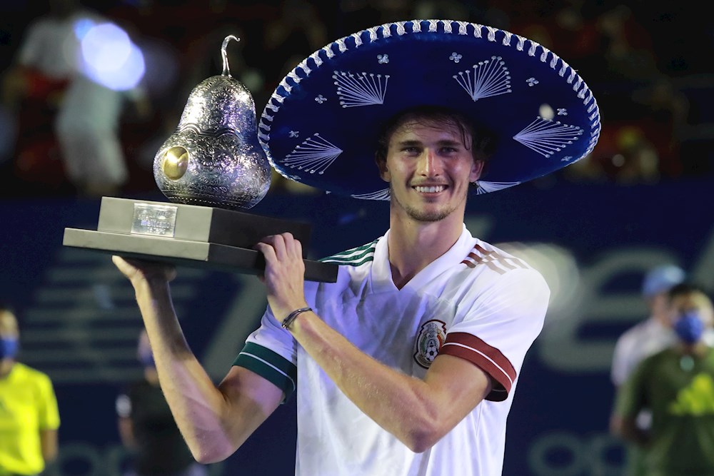 Zverev derrota a Titsipas en un épico duelo y gana el Abierto de Acapulco