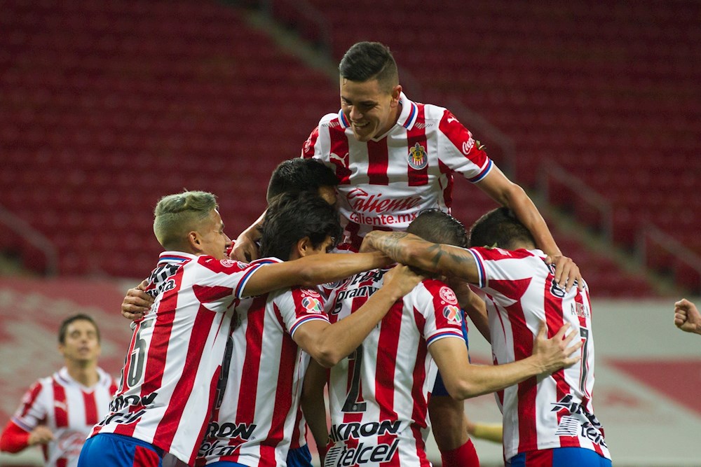 El Guadalajara derrota 2-1 a los Pumas UNAM en el torneo Clausura de fútbol en México