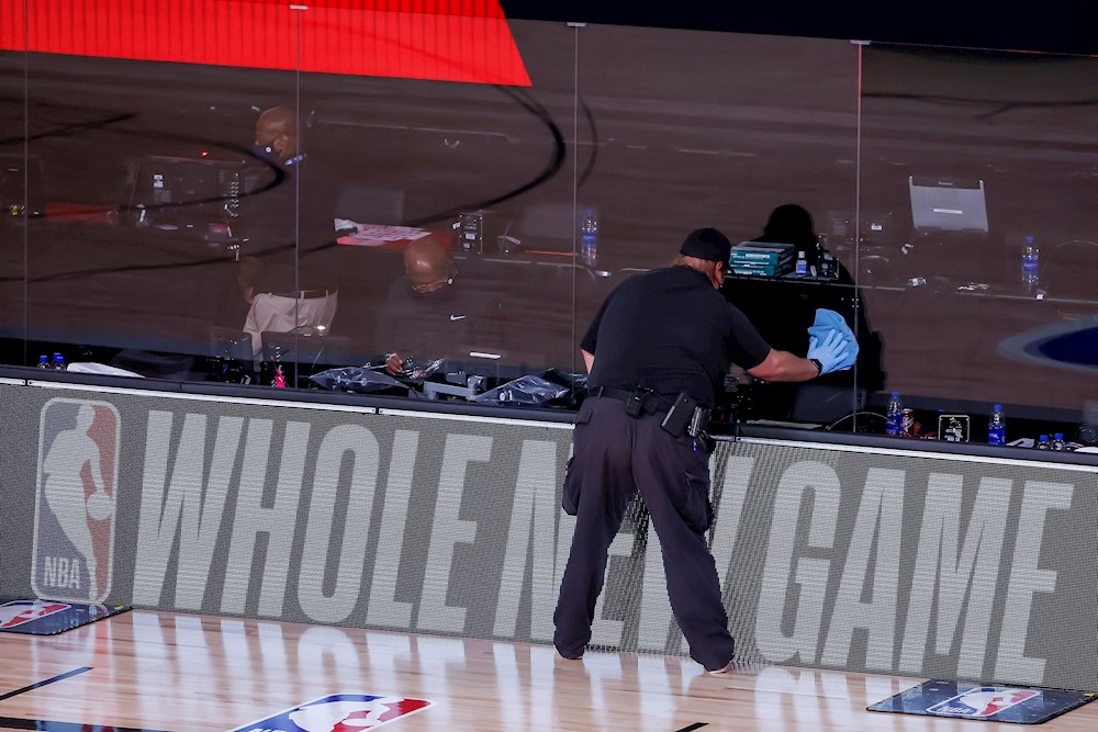 La NBA suaviza los protocolos contra la covid-19 a jugadores y personal completamente vacunado