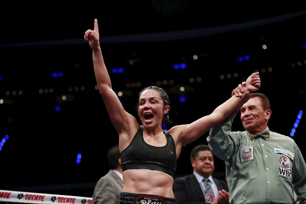 Jackie Nava reta a sus 40 años a Yamileh Mercado por el título supergallo