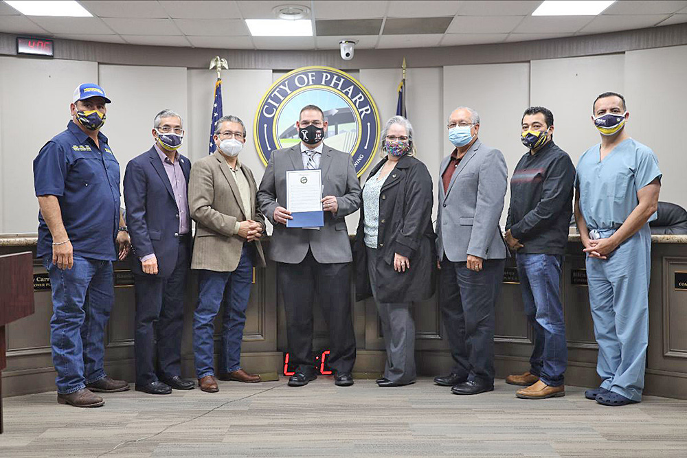 Comisionados de Pharr proclaman el mes del “Teatro en Nuestras Escuelas”