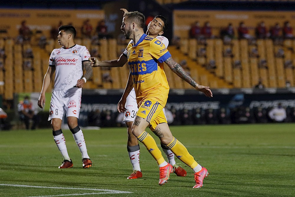 Los uruguayos López y Gularte en el once ideal que tiene español y venezolano