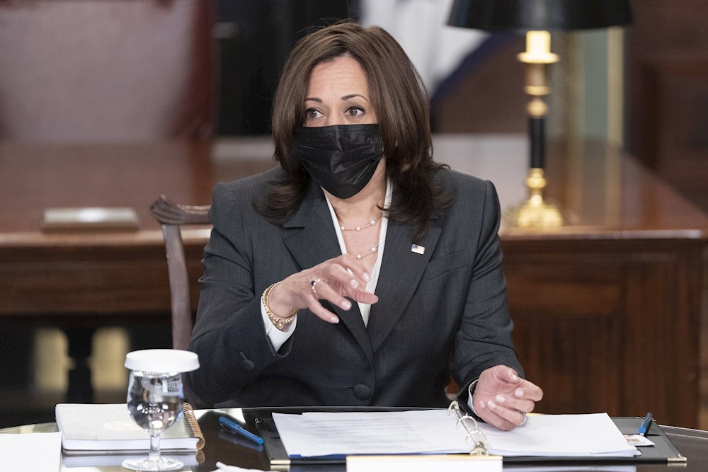 Kamala Harris pide dar “esperanza” a los centroamericanos para que no emigren