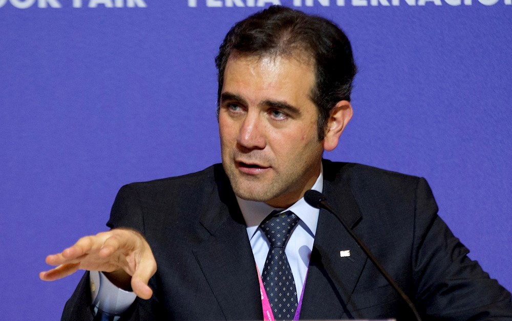 Suspender a candidato mexicano hará “reencauzar” campaña, dice ente electoral