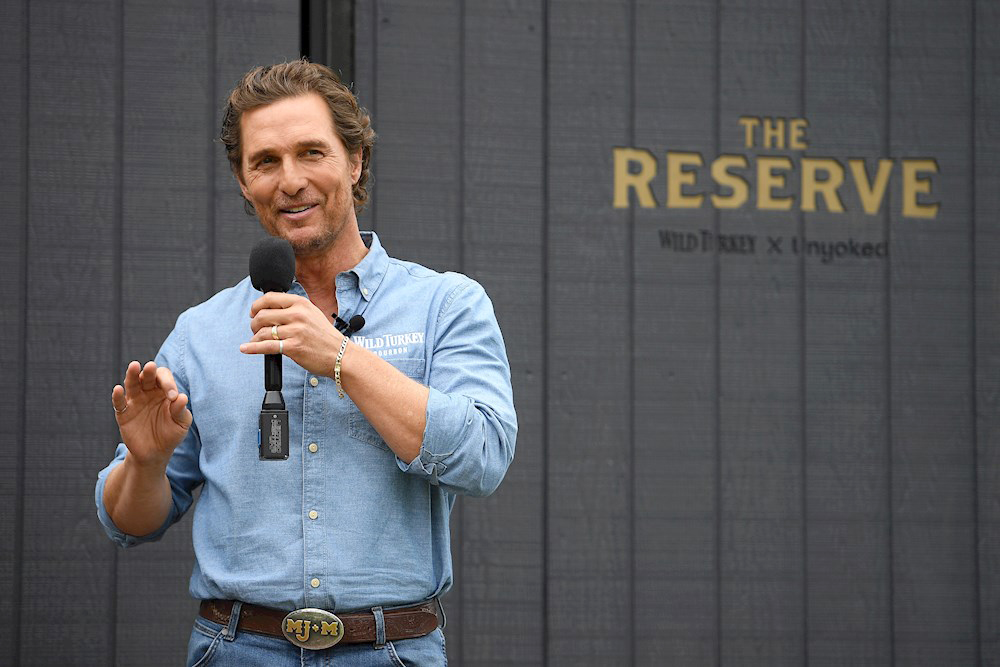 El actor Matthew McConaughey aventaja a gobernador de Texas en encuesta