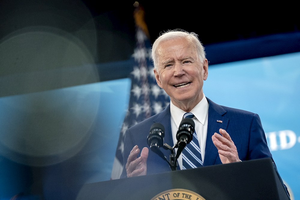 Biden elige a jefe policial y a activista para dirigir agencias migratorias