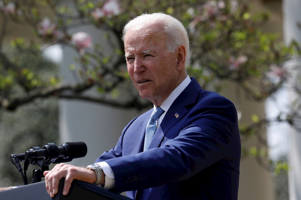 Biden tacha de “vergüenza internacional” la violencia con armas