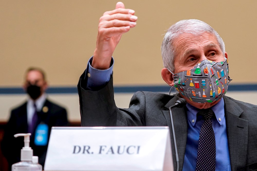 Fauci cree que la vacuna de J&J volverá a administrarse pronto