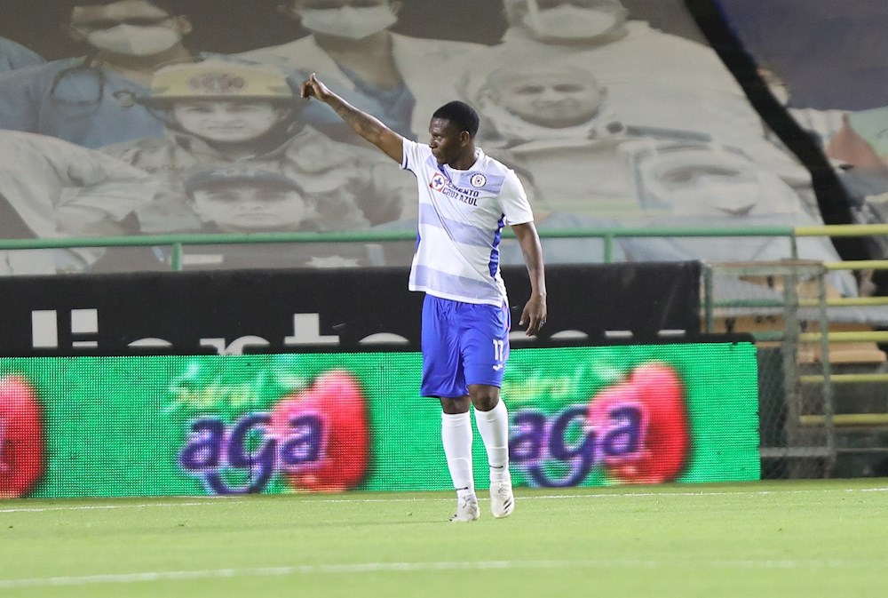 El ecuatoriano Angulo asegura que Reynoso es clave en su repunte goleador