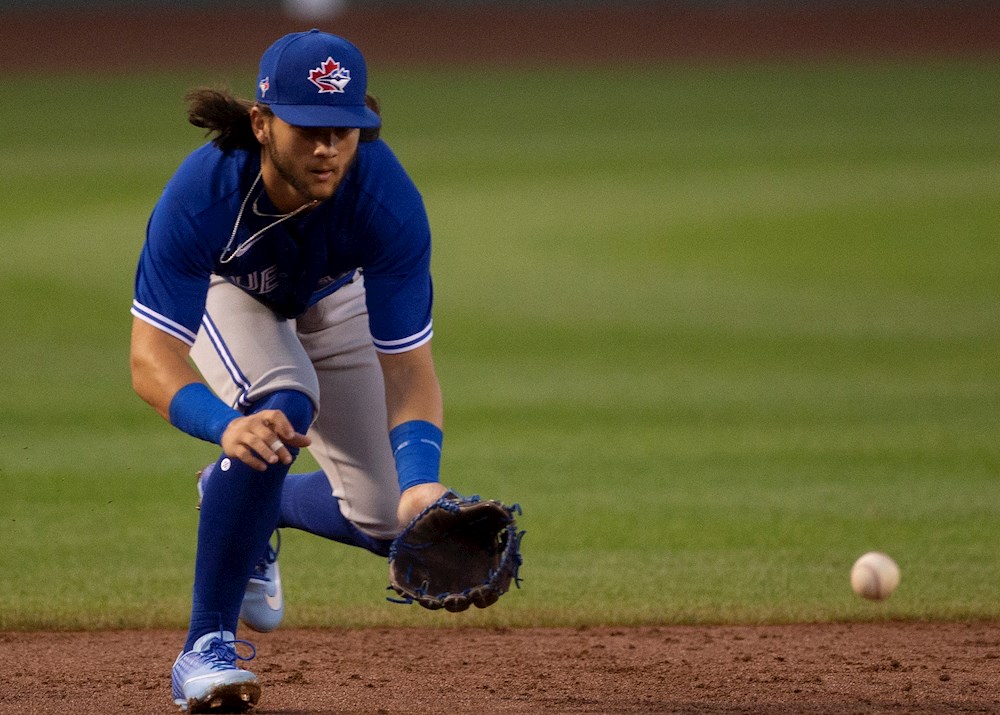 Ante los Yanquis, los Azulejos de Toronto se llevan todo el botín