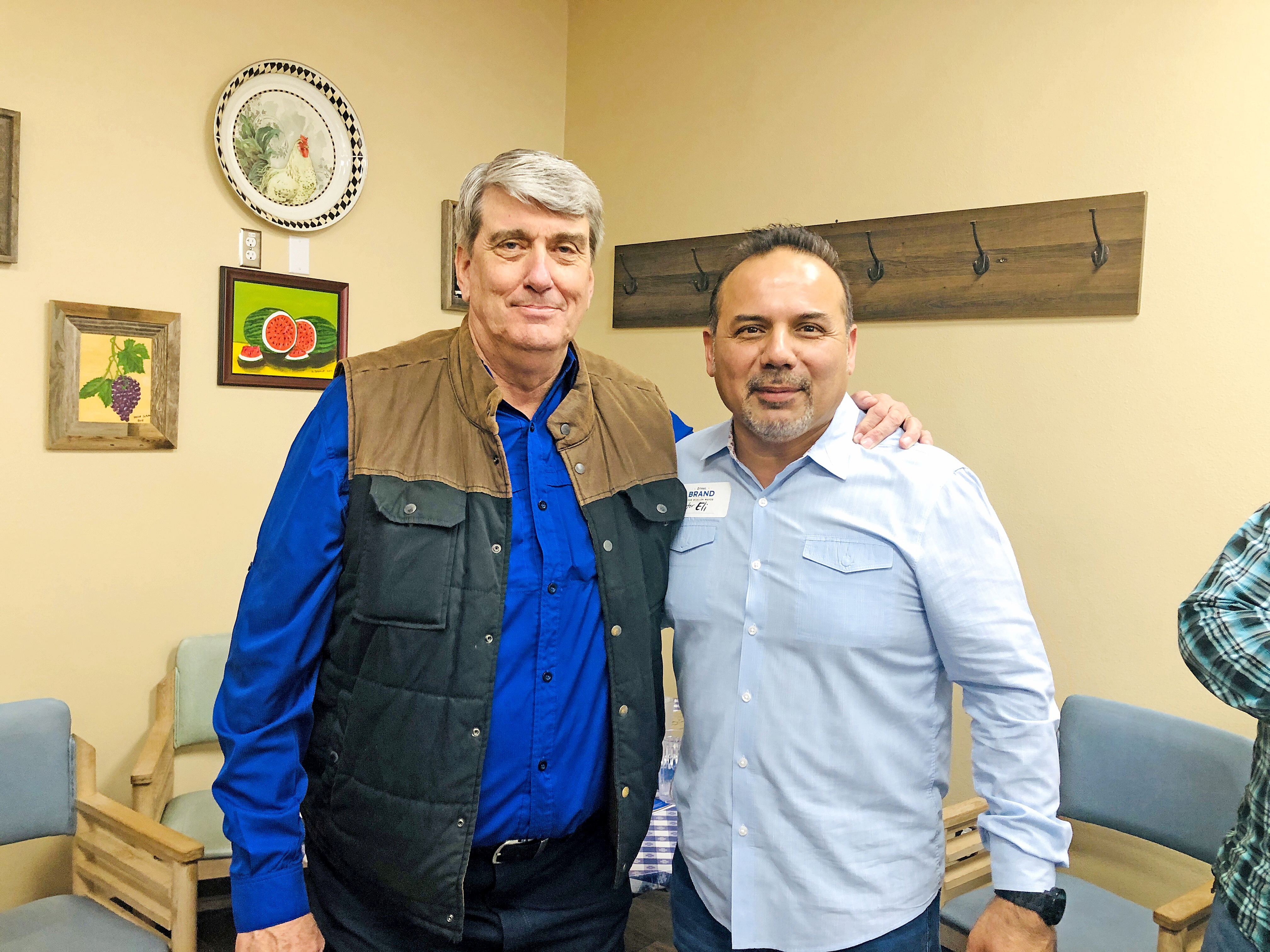 Brand: Den crédito a las iglesias por distribuir dos millones de cajas de comida a los pobres del sur de Texas, no a mí