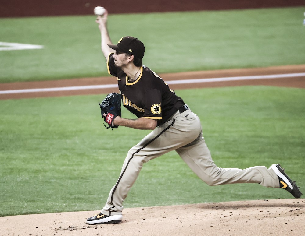 Davies domina con su serpentina a los Piratas y los Cachorros ganan la serie