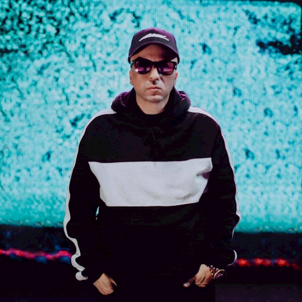 Puertorriqueño El Coyote The Show presenta el tema “Todos Perreando”