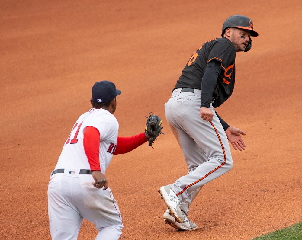 Galvis y Mancini jonronean en la victoria de los Orioles ante los Marlins