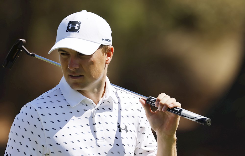 El estadounidense Spieth gana el Texas Open y celebra después de cuatro años