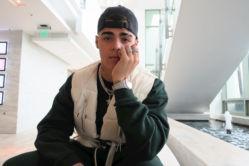 Lunay lanza “Le gusta que la vean”, el primer sencillo de su próximo disco