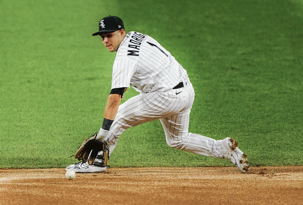 Madrigal remolca con doble la victoria de los Medias Blancas