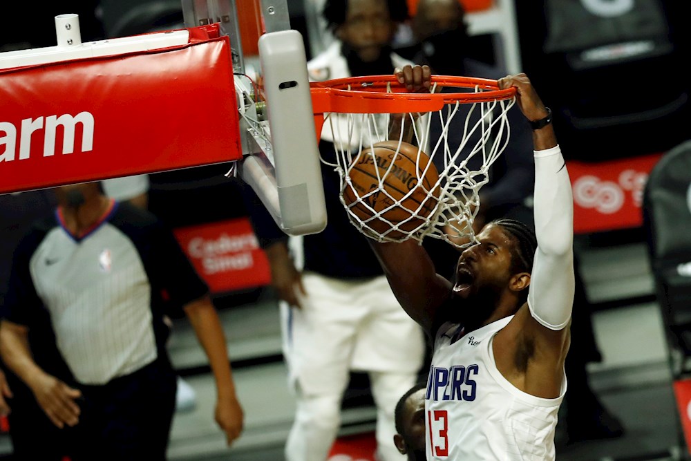 Exhibición encestadora de Paul George  con los Clippers ante su exequipo, los Pacers