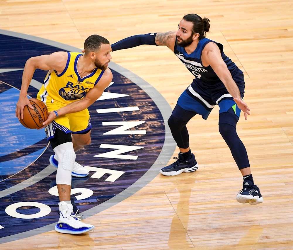 126-114: Ricky Rubio catapulta la victoria de los Wolves ante los Warriors
