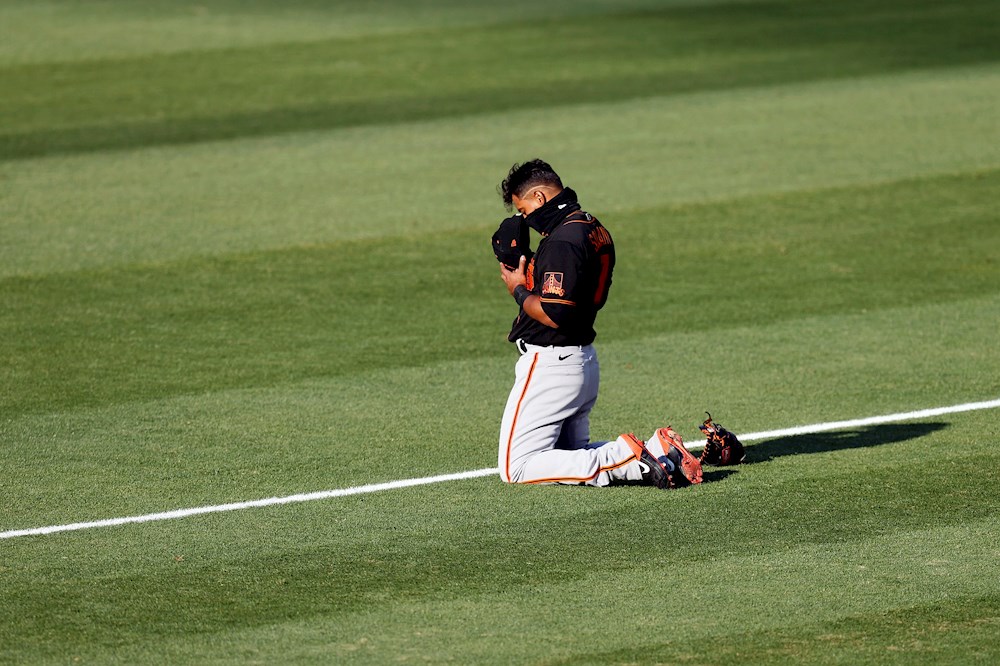 3-2. El colombiano Solano apela al sacrificio para darle el triunfo a los Gigantes sobre los Padres