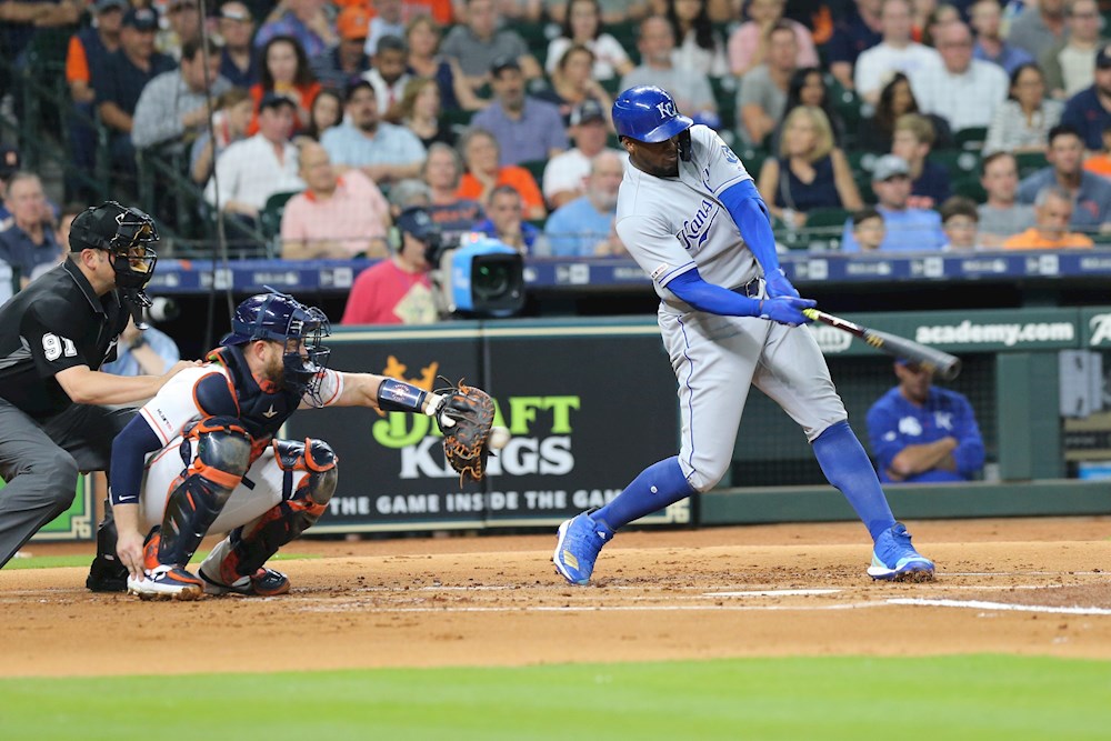 9-6. El cubano Soler pega dos dobles y remolca tres carreras en el triunfo de los Reales sobre los Piratas