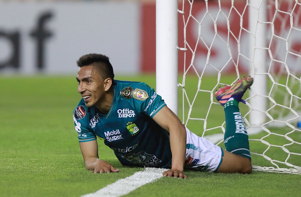 1-1. Un autogol del colombiano Mosquera le da el empate al Toronto ante León