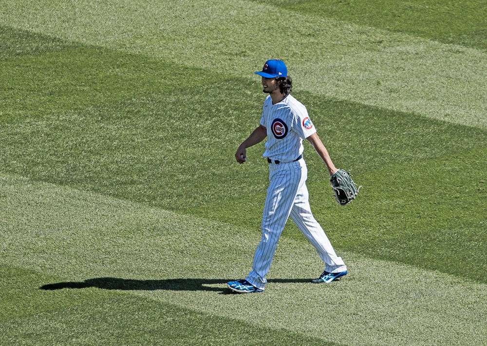 Padres muestran el poder de su novena reforzada; Rojos siguen encendidos