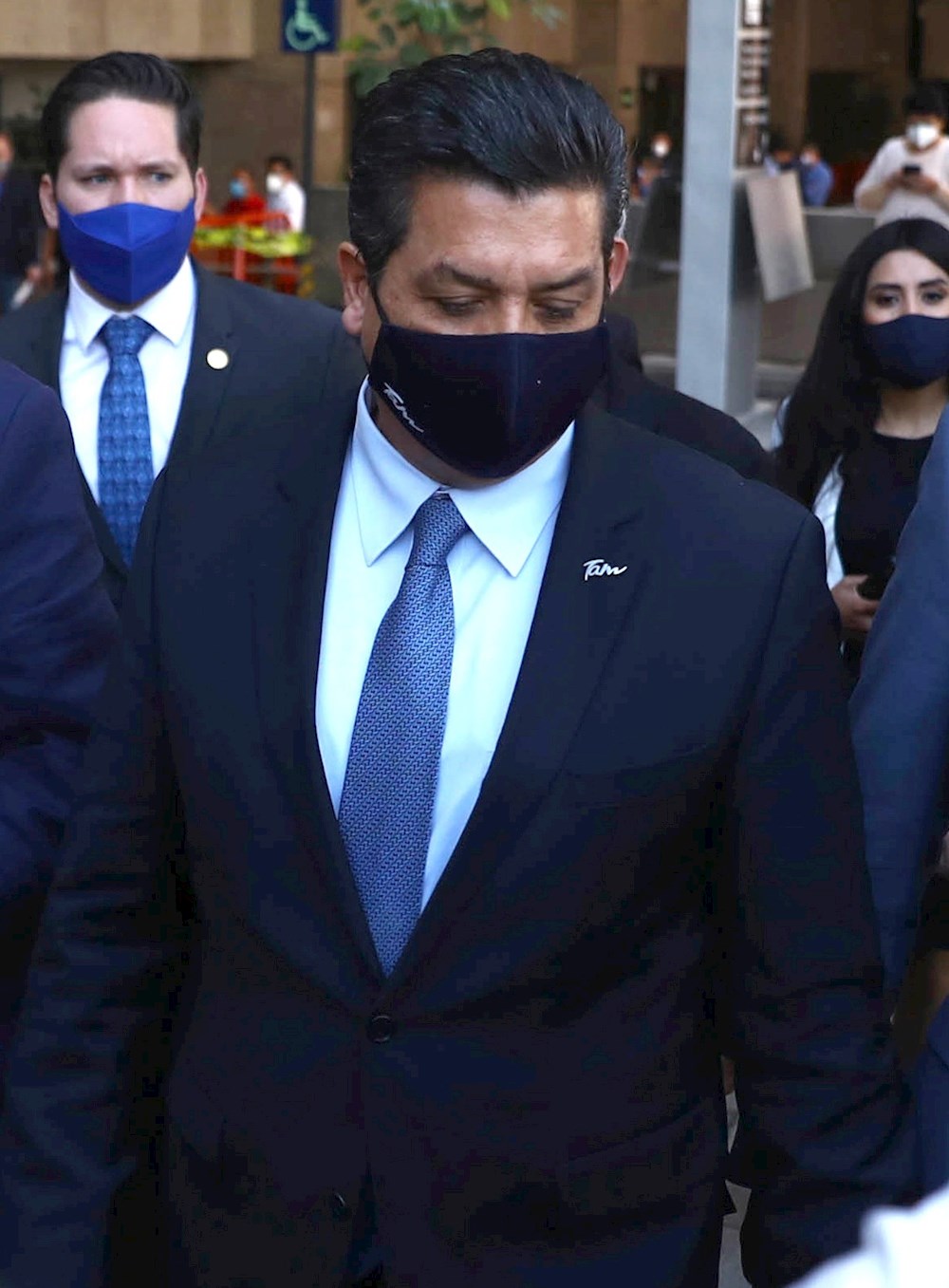 Gobernador Cabeza de Vaca preside reunión de su gabinete