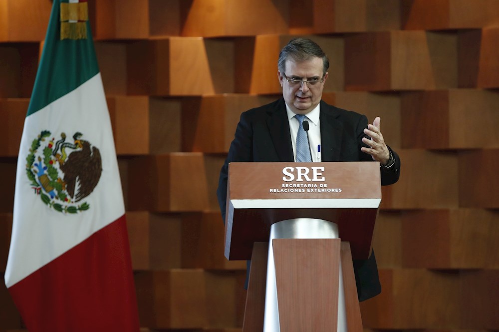 Canciller mexicano responde a The Economist que su artículo es “absurdo”