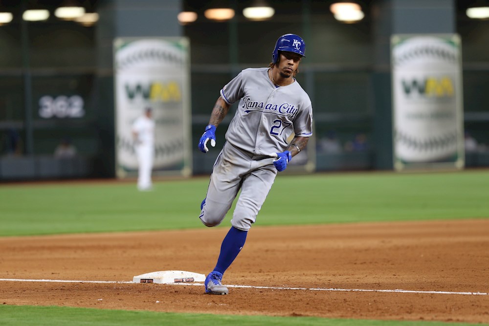 El dominicano Adalberto Mondesí vuelve a los Reales ante Rays de Tampa Bay