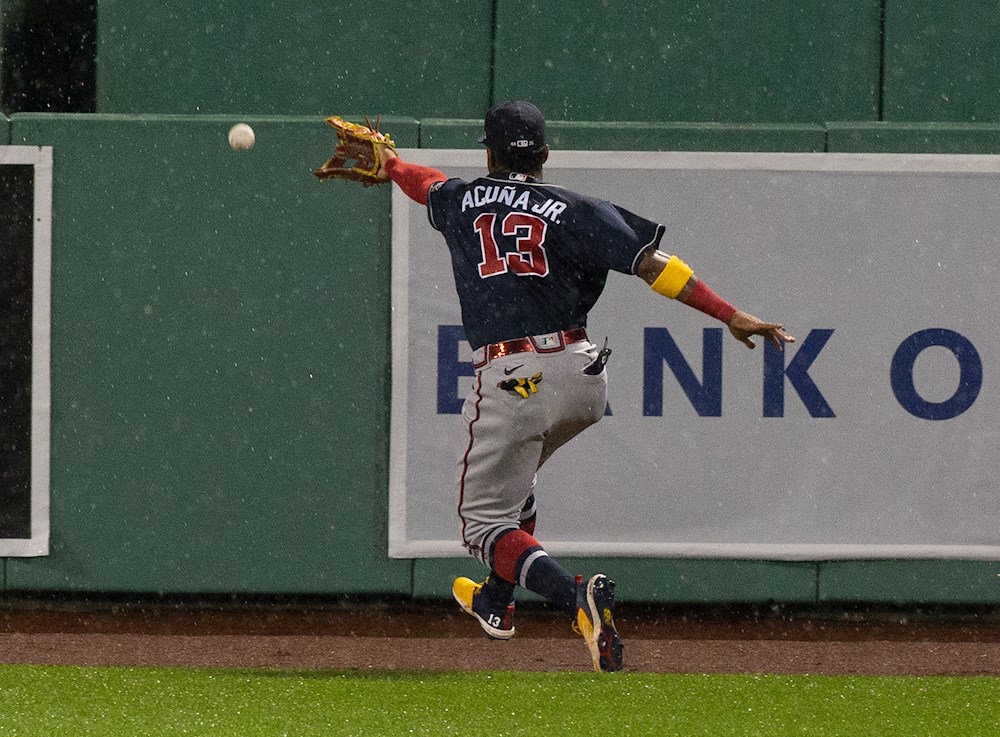 9-5. Piveta controla con su serpentina a Bravos y remontan los Medias Rojas