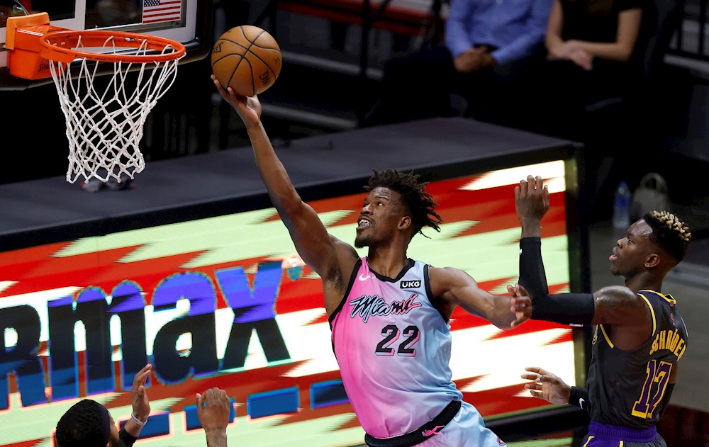 124-130. Butler se erige líder ganador de los Heat que mantienen el sexto puesto