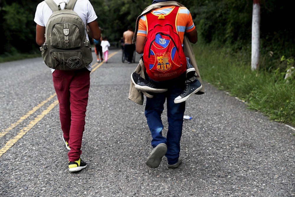 Jóvenes inmigrantes se hacen pasar por menores de edad para quedarse en EEUU