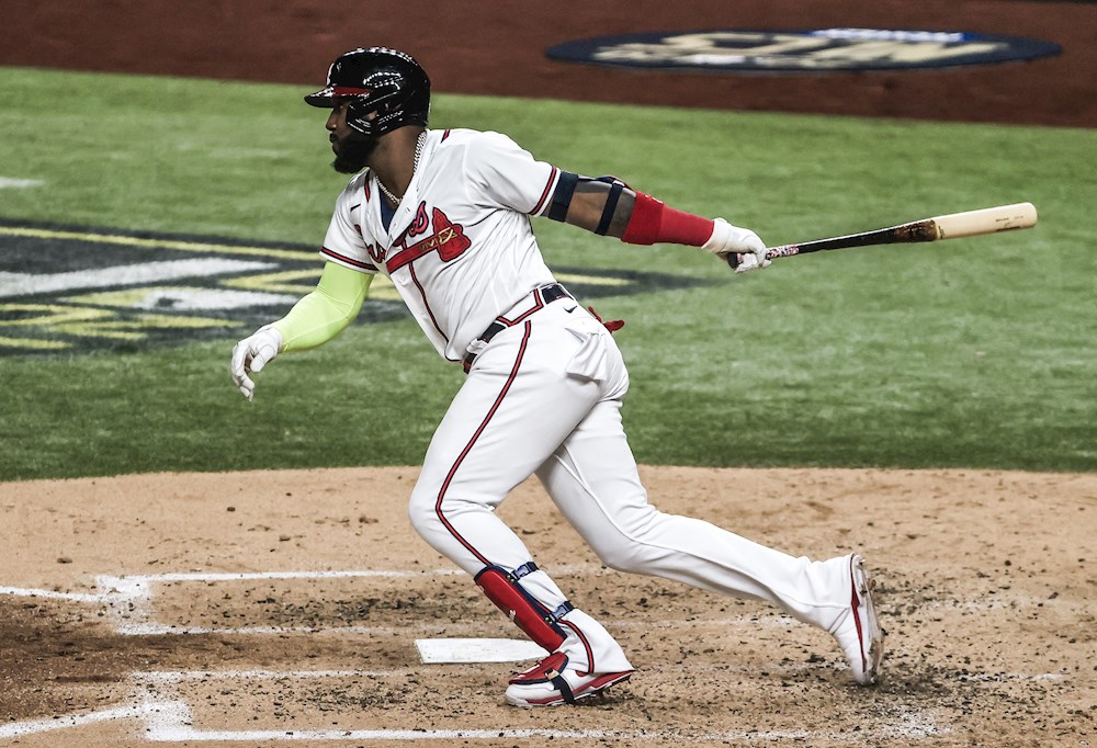 El dominicano Ozuna pega un grand slam en el triunfo de los Bravos sobre los Nacionales