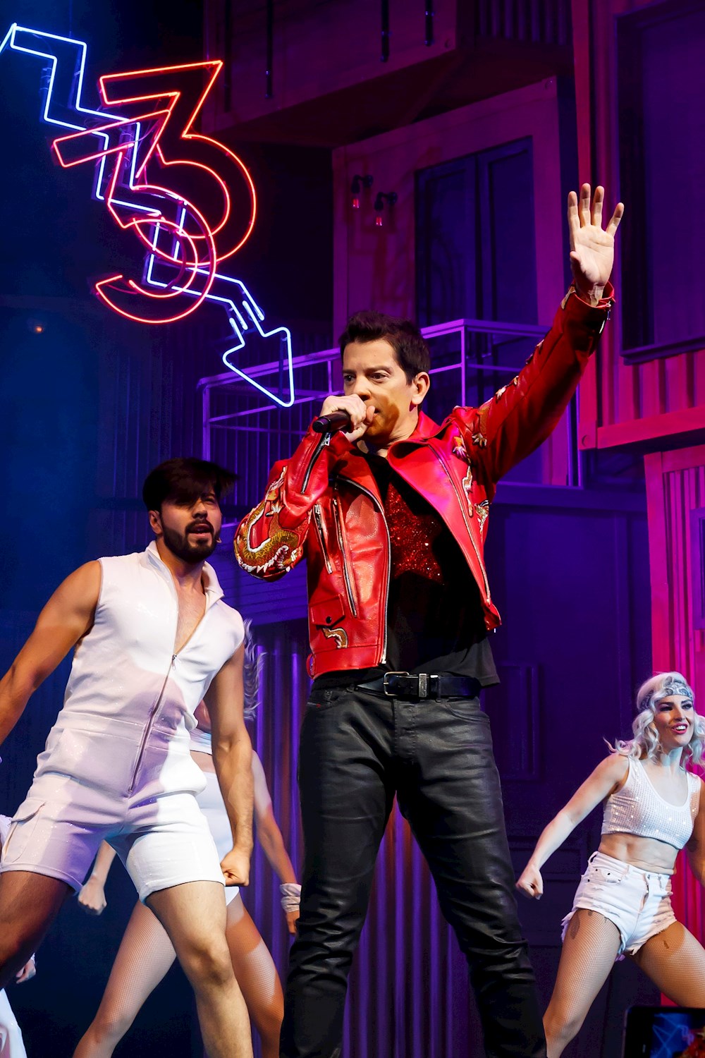 Yahir explota su talento en teatro, telenovelas, nueva música y conciertos