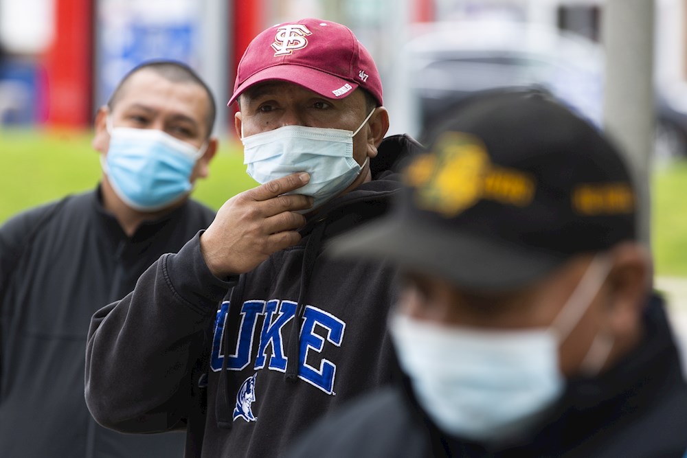 Las peticiones de ayudas por desempleo, a la baja entre las críticas a Biden