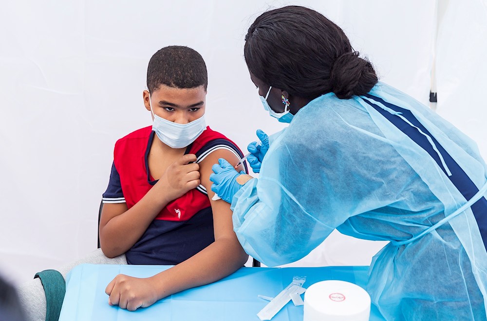Moderna solicita autorización de emergencia a EEUU para vacunar adolescentes