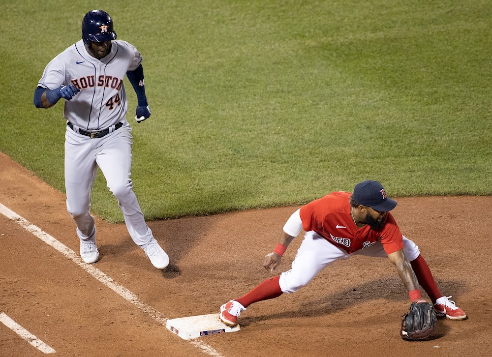 El cubano Álvarez protagoniza la exhibición bateadora de los Astros
