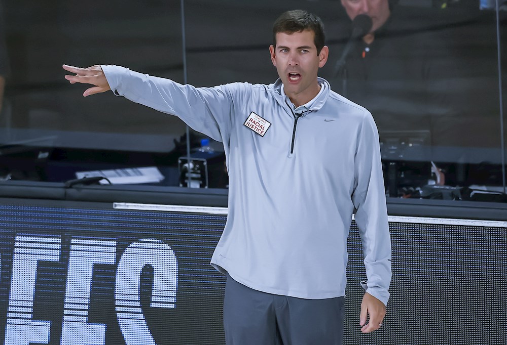 Danny Ainge deja la presidencia de los Celtics y asume el entrenador Brad Stevens