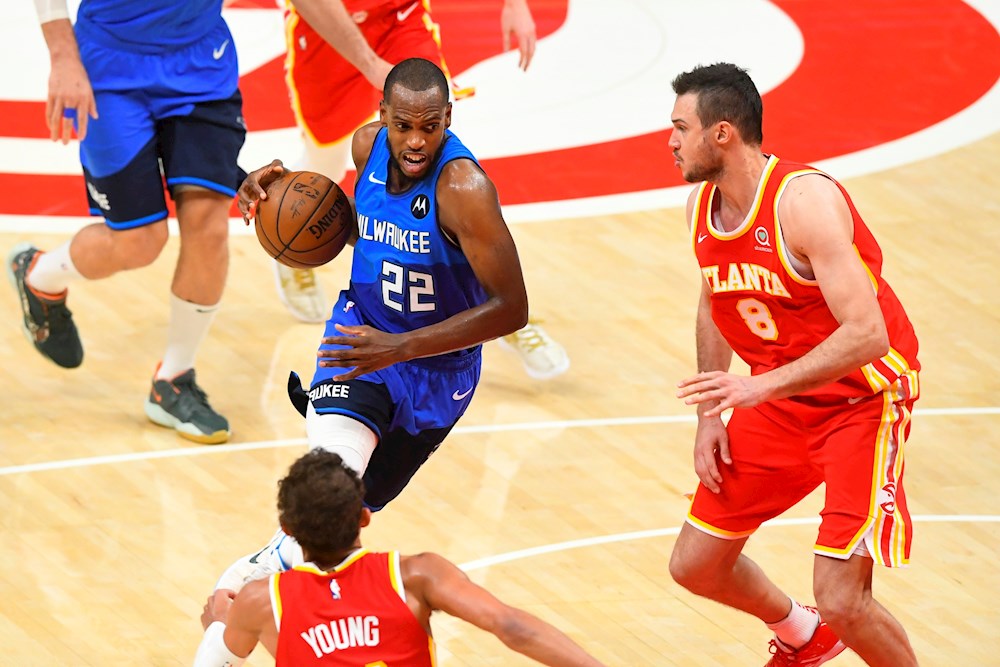 102-113. Middleton y Antetokounmpo adelantan a los Bucks 2-1