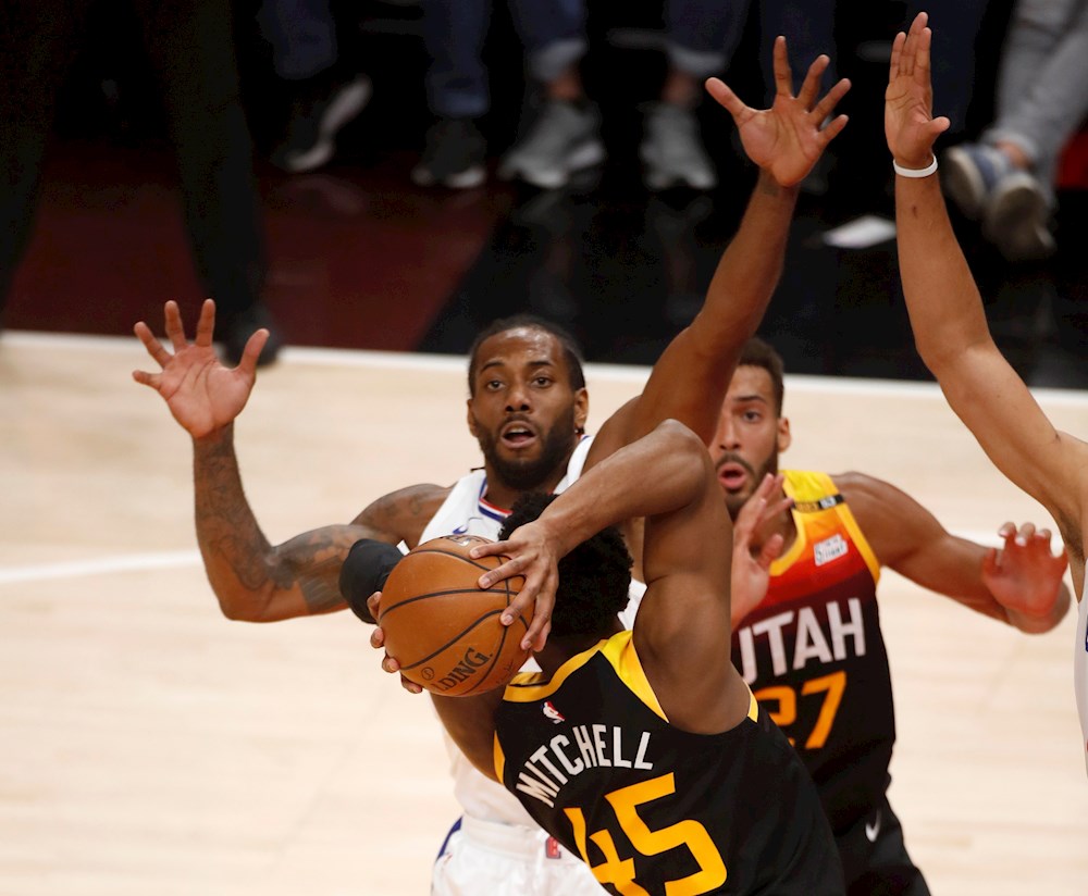 Sixers sufren ante Hawks; Jazz frente a Clippers con remontada y triunfo