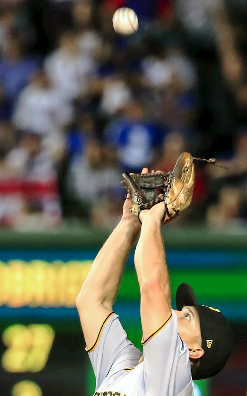 6-3. Frazier jonronea en el triunfo de los Piratas sobre los Medias Blancas