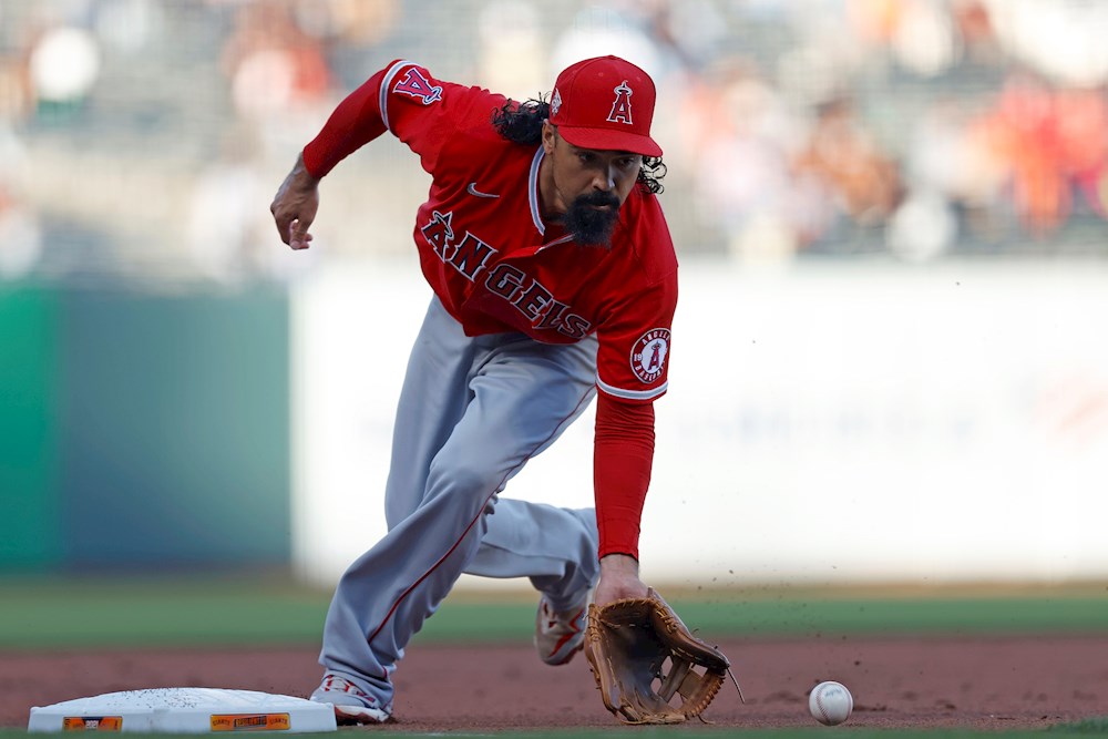 Rendon jonronea y marca la victoria de los Angelinos