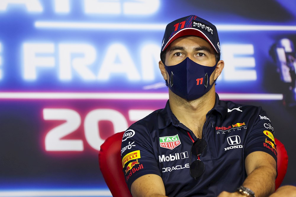 ‘Checo’: Sería muy especial subir al podio aquí en nuestras carrera de casa