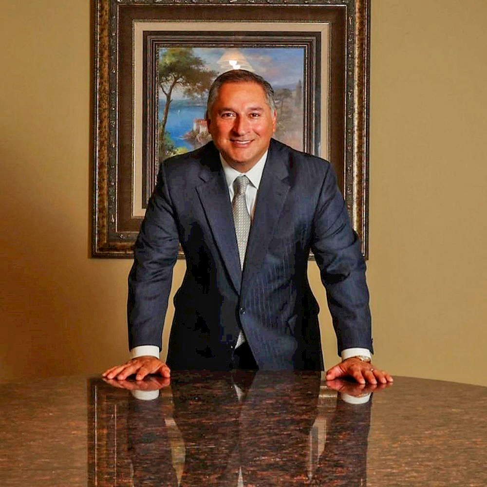 Candidato latino conquista alcaldía de McAllen,Texas, para los republicanos