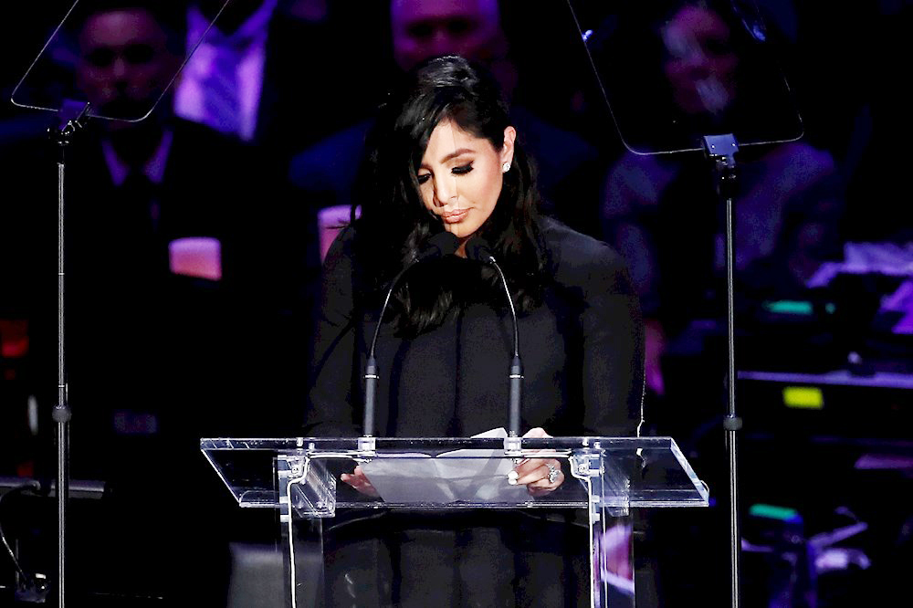 La viuda de Kobe Bryant resuelve su demanda con la compañía de helicópteros