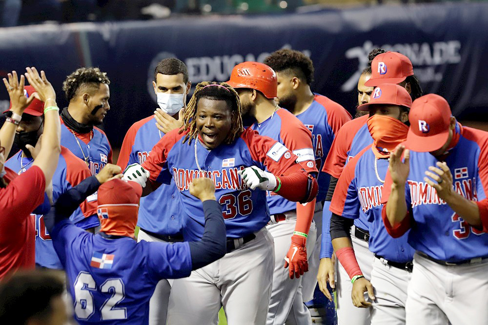 10-7. Rally en la séptima entrada le da triunfo a Dominicana sobre Venezuela