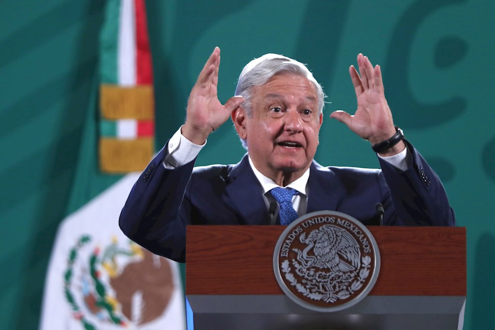 López Obrador postula a ministro de Hacienda a gobernador del Banco de México