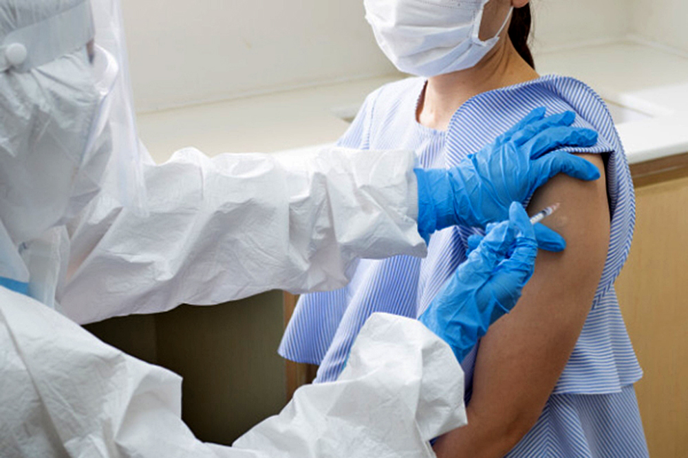 Por qué podrían ser necesarias las vacunas de refuerzo contra Covid-19