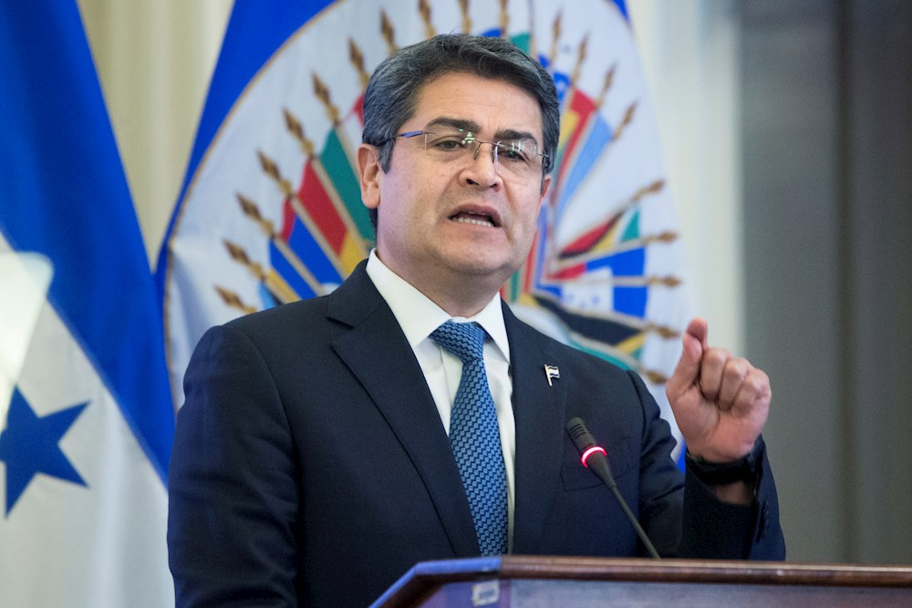 El presidente de Honduras viaja a México a promover inversiones en turismo